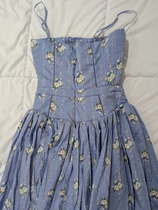 House of CB Ysabella Blue Daisy Print Stretch Cotton Midi Sundress (Regular A-C) - Picture 7 of 8